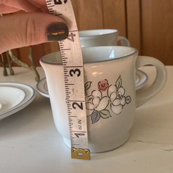 Vintage Hearthside Chantilly Fleur de Lune Cups & Saucers, Service for 2 - Picture 8 of 9